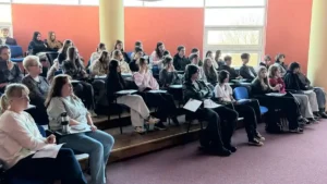 Uczniowie Wielkopolskiego Technikum Zawodowego podczas lekcji obywatelskiej